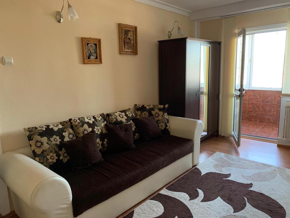 Apartament Onesti * Onesti